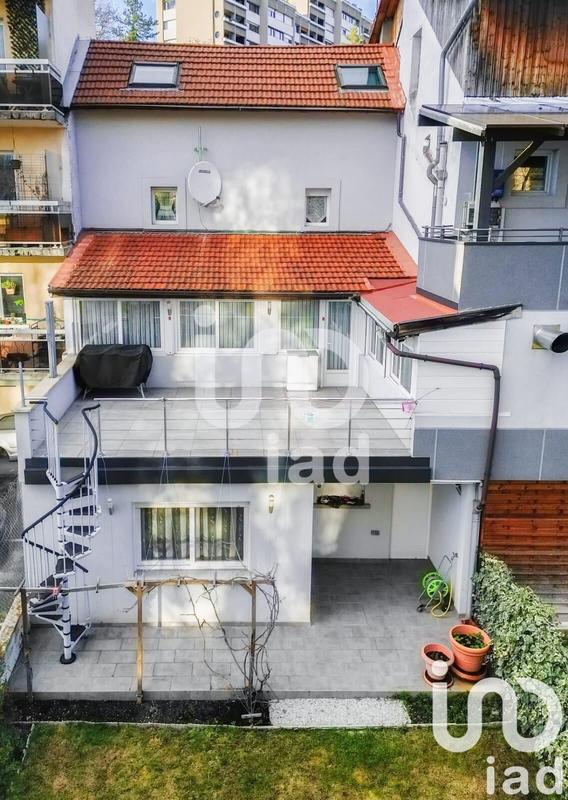 Maison - 187 m² - 6 pièces