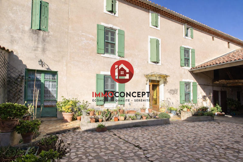 Maison ancienne - 182 m² - 8 pièces