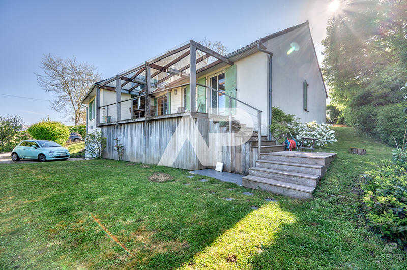 Maison - 225 m² - 6 pièces