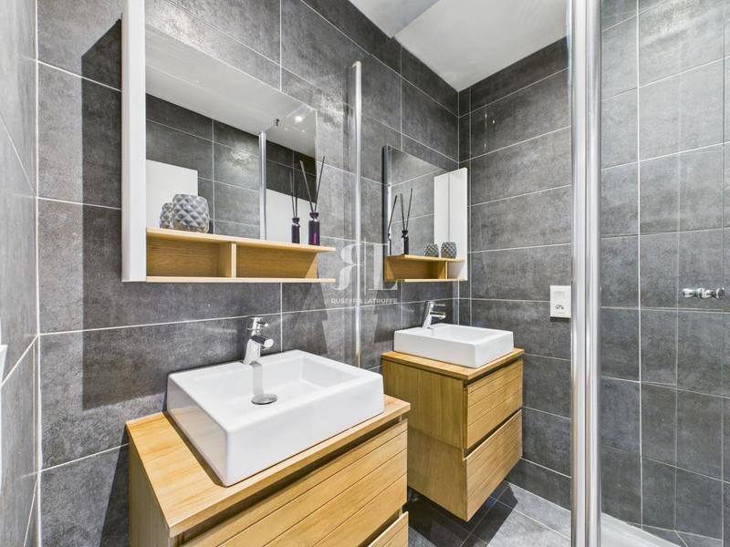 Maison - 161 m² - 6 pièces