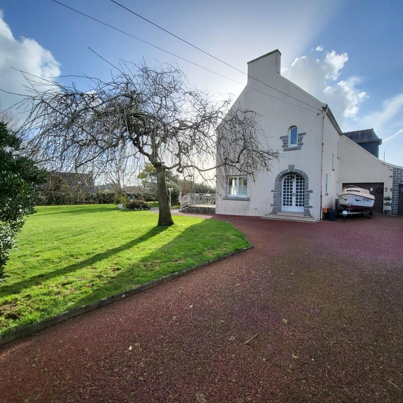 Maison de village - 184 m² - 8 pièces