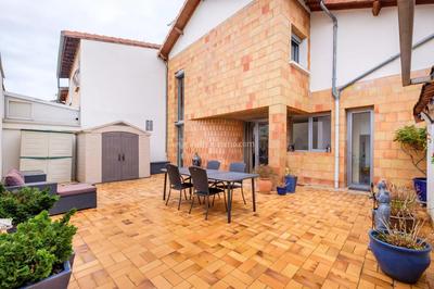 Maison - 147 m² - 6 pièces