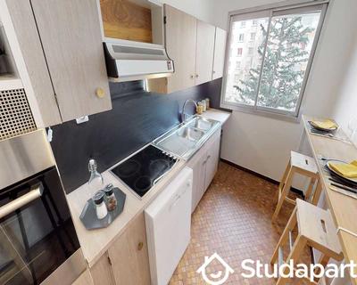 Chambre - 80 m² - 1 pièce