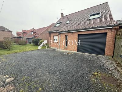 Maison - 98 m² - 5 pièces