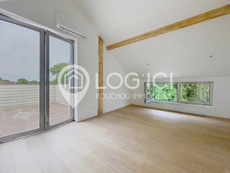 Maison - 200 m² - 6 pièces