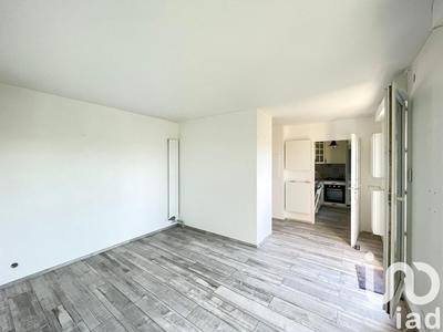 Studio - 30 m² - 1 pièce