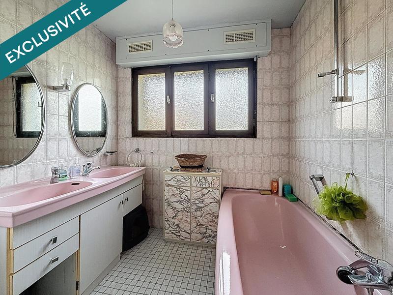 Maison - 93 m² - 4 pièces