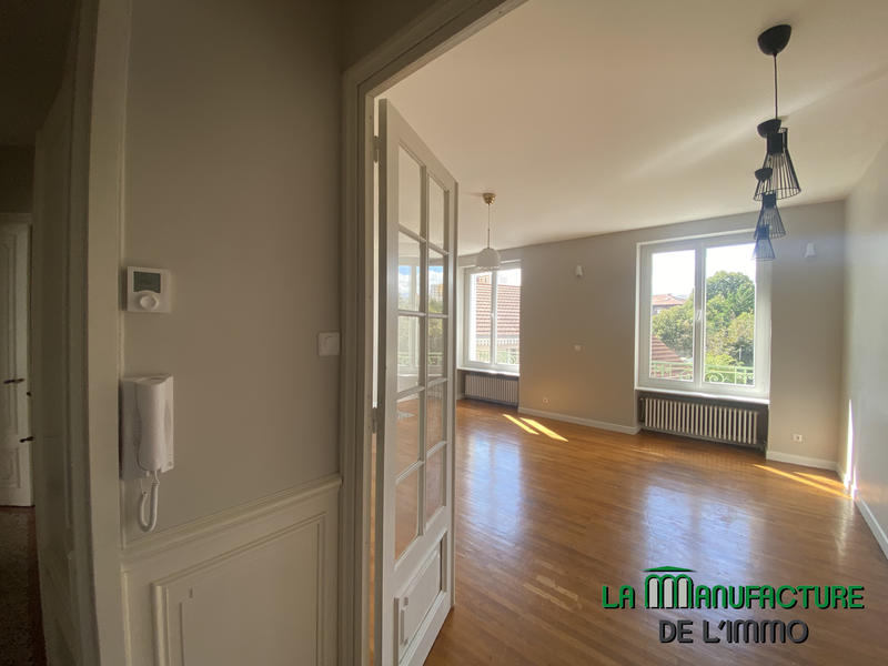 Appartement - 100 m² - 5 pièces