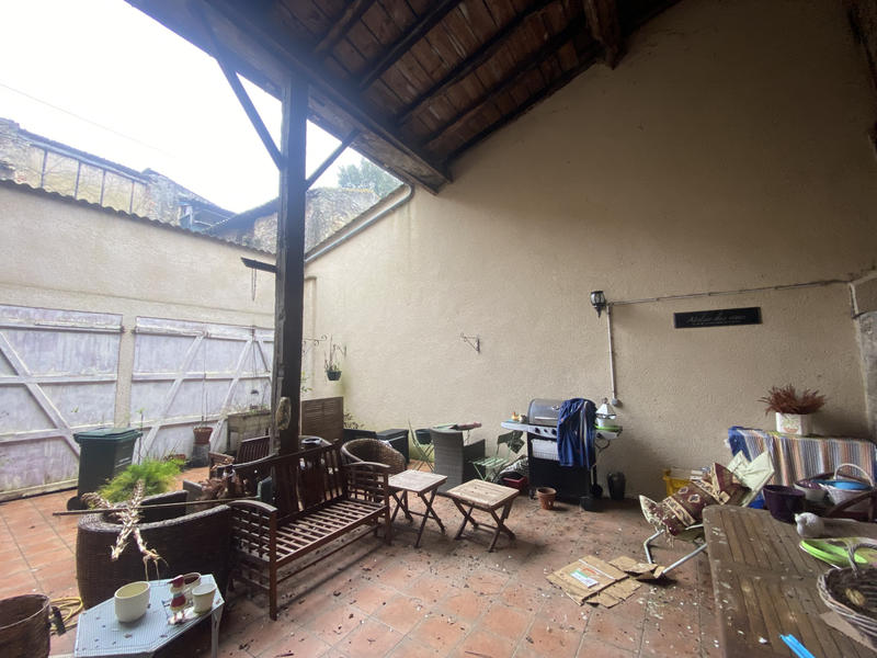 Maison - 320 m² - 11 pièces