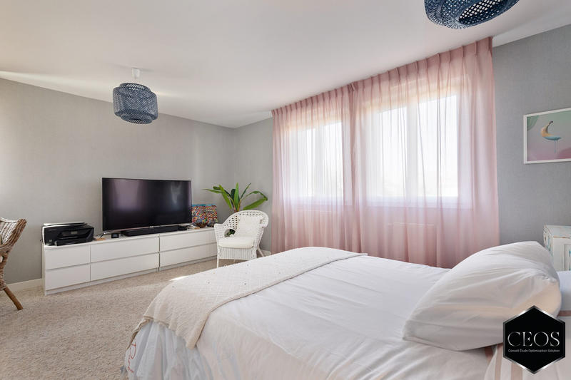 Maison - 137 m² - 5 pièces