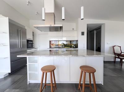 Appartement - 110 m² - 5 pièces