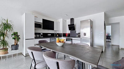 Appartement - 84 m² - 4 pièces