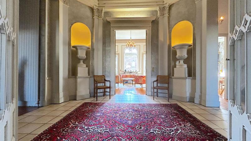 Hôtel particulier - 758 m² - 19 pièces