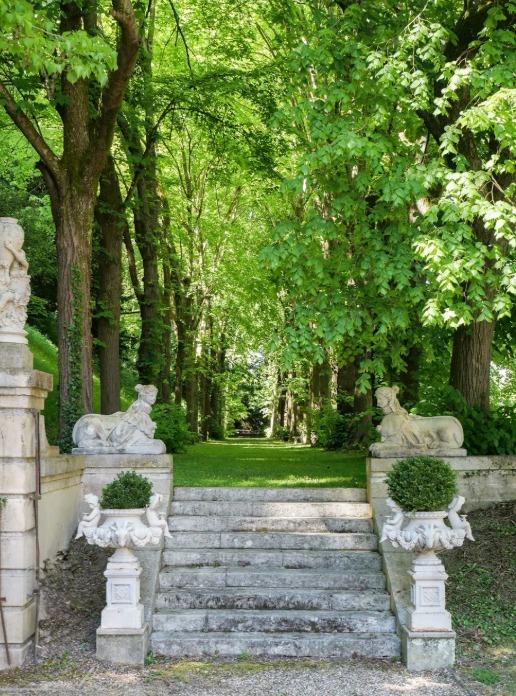 Manoir - 1 000 m² - 30 pièces