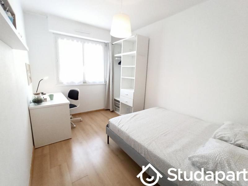 Chambre - 12 m² - 1 pièce