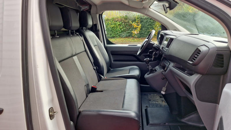 Citroën Jumpy Fourgon m bluehdi 100 ss bvm6 club