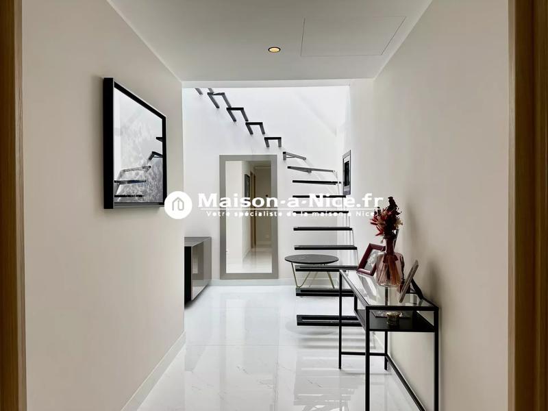 Maison - 138 m² - 6 pièces