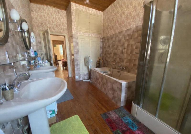 Maison - 184 m² - 7 pièces