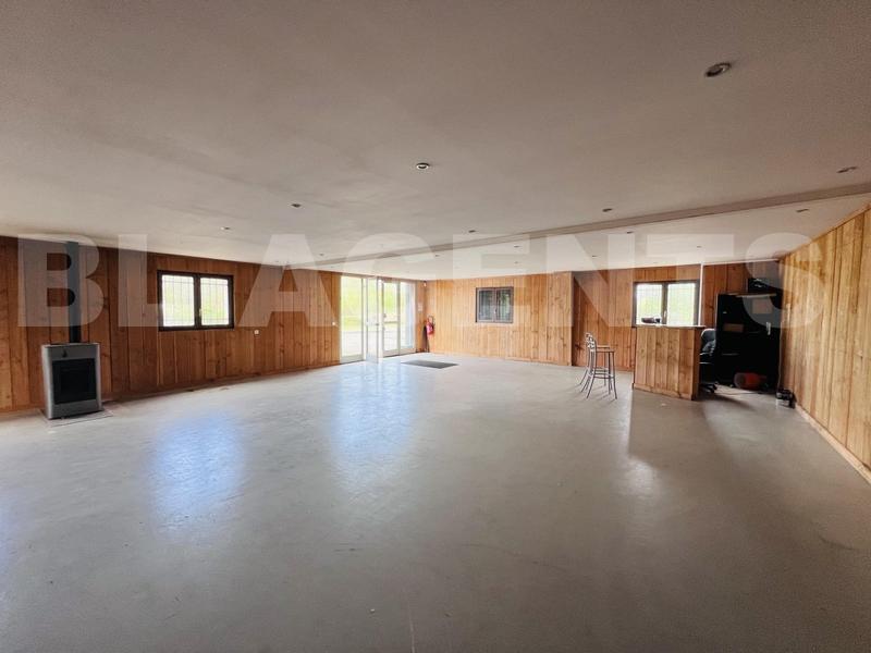 Local d'activités - 670 m² - 3 pièces