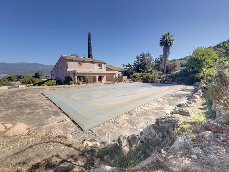 Villa - 290 m² - 6 pièces