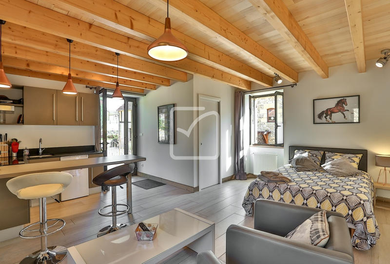 Maison - 900 m² - 33 pièces