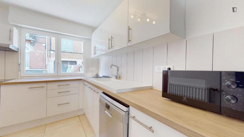 Chambre - 9 m² - 6 pièces