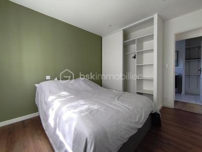 Pavillon - 90 m² - 4 pièces