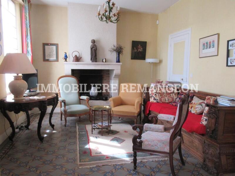 Maison de village - 245 m² - 9 pièces