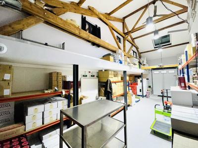 Maison - 150 m² - 4 pièces