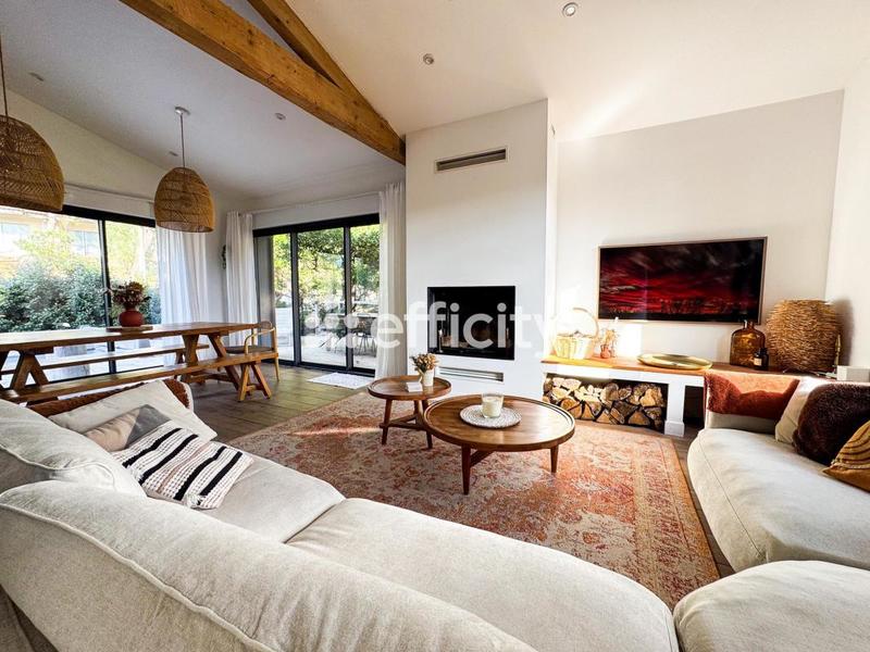 Maison - 140 m² - 5 pièces