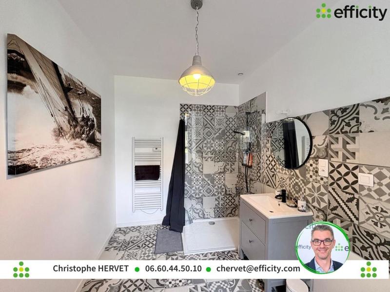 Maison - 381 m² - 11 pièces