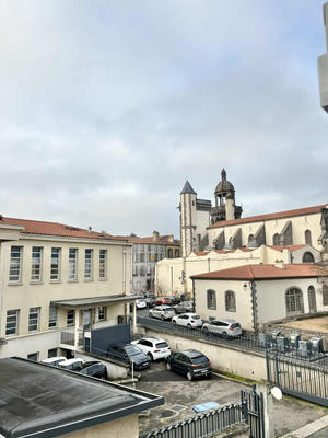 Appartement - 90 m² - 4 pièces