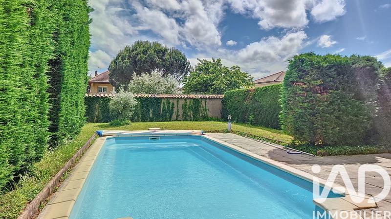 Maison - 204 m² - 6 pièces