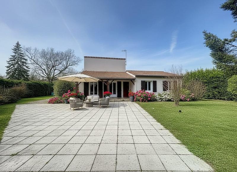 Maison - 161 m² - 7 pièces