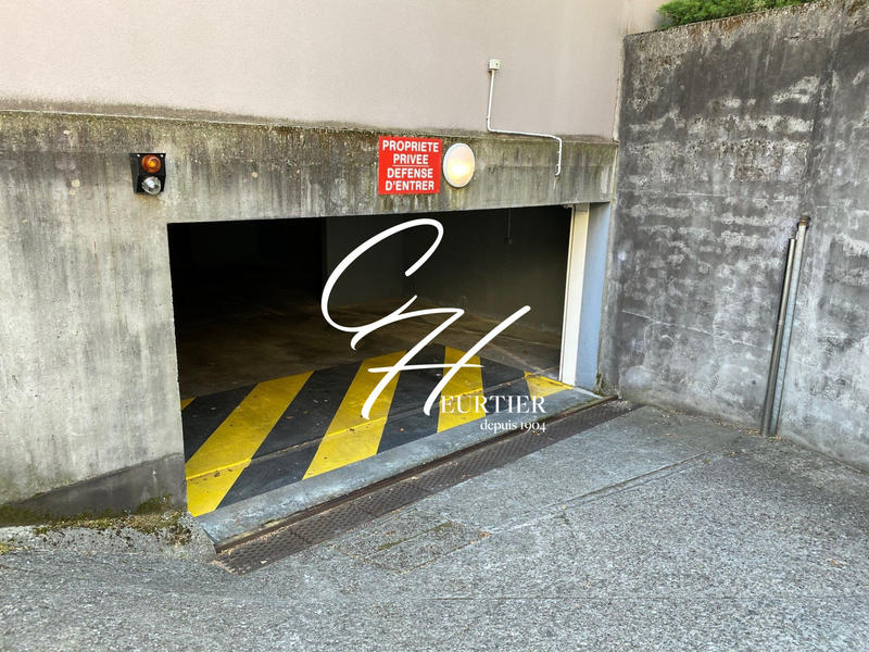 Parking / Garage - 8 m²