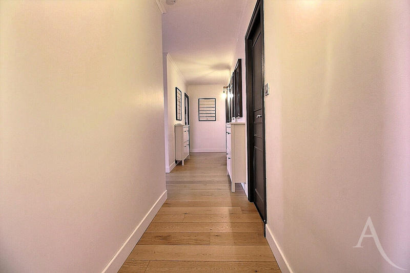 Maison - 157 m² - 8 pièces