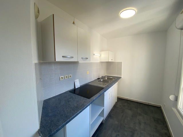 Studio - 25 m² - 1 pièce