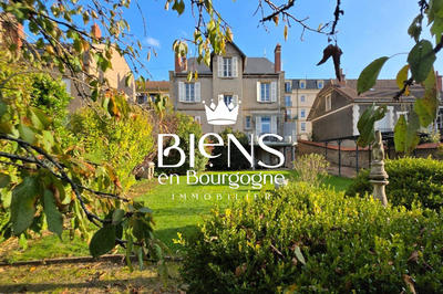 Maison ancienne - 200 m² - 9 pièces