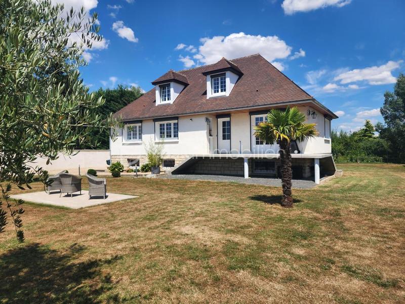 Maison traditionnelle - 138 m² - 6 pièces