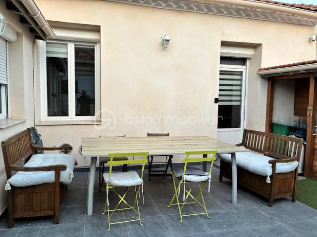 Maison - 99 m² - 4 pièces