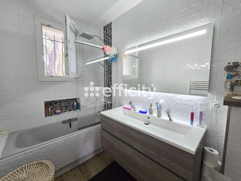 Appartement - 67 m² - 4 pièces