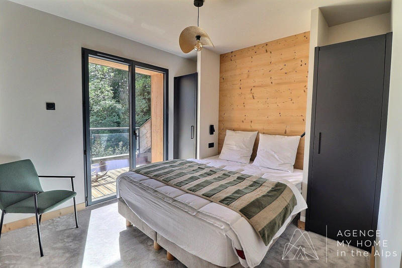 Maison - 180 m² - 5 pièces