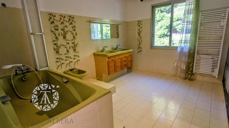 Villa - 152 m² - 6 pièces