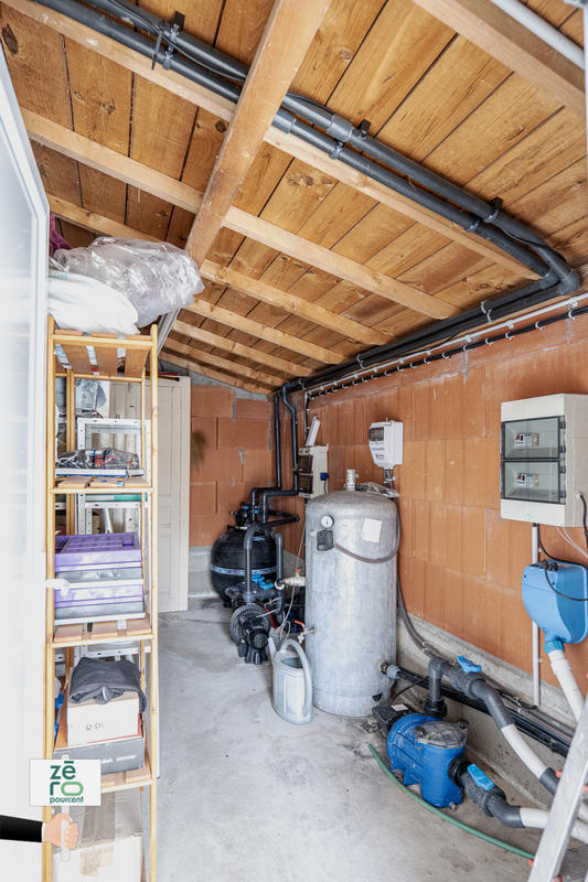 Maison - 233 m² - 7 pièces