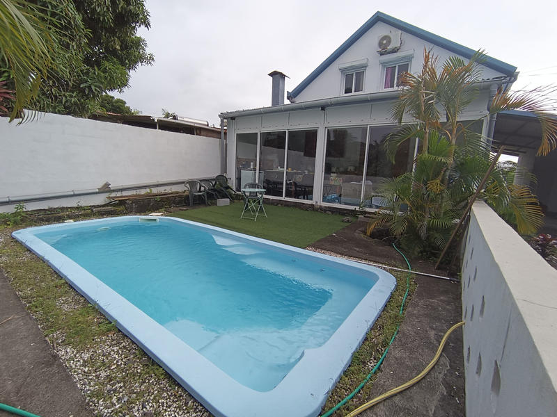 Maison - 136 m² - 8 pièces