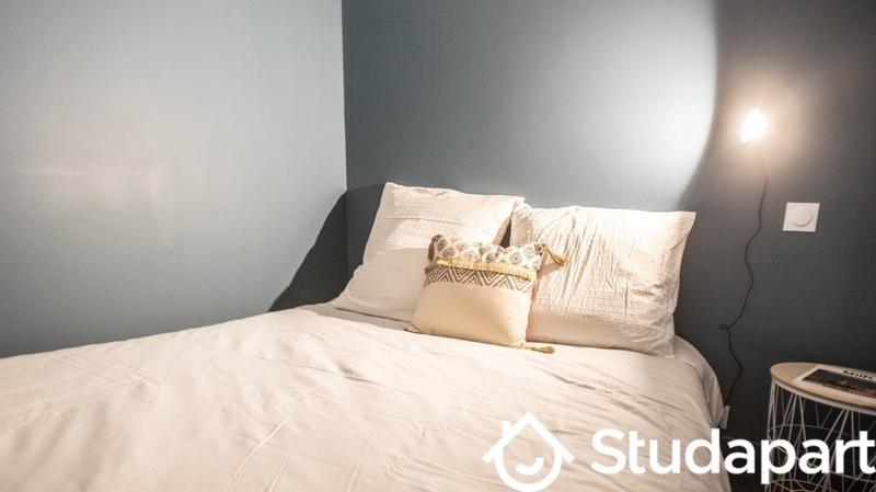 Chambre - 120 m² - 1 pièce