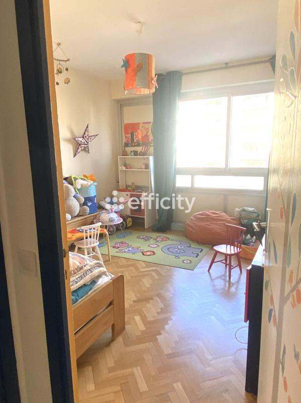 Appartement - 166 m² - 5 pièces