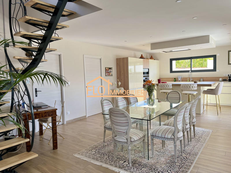 Villa - 144 m² - 5 pièces