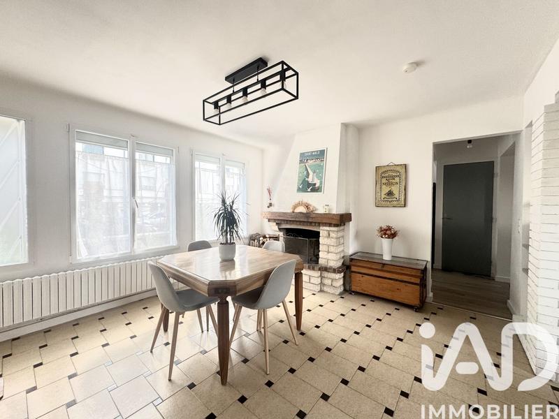 Maison - 104 m² - 4 pièces