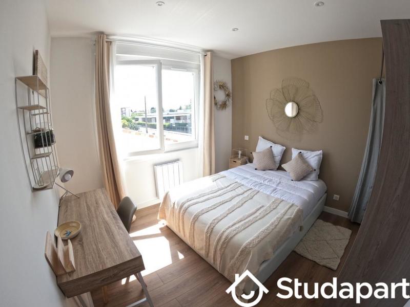 Chambre - 234 m² - 1 pièce